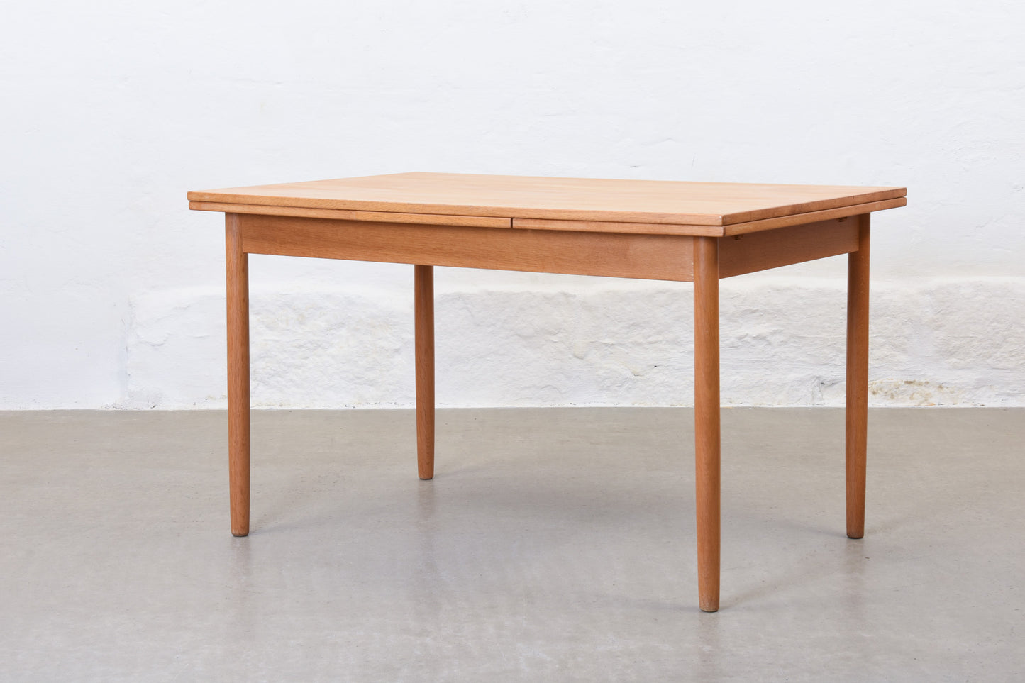 1960s extending dining table in oak