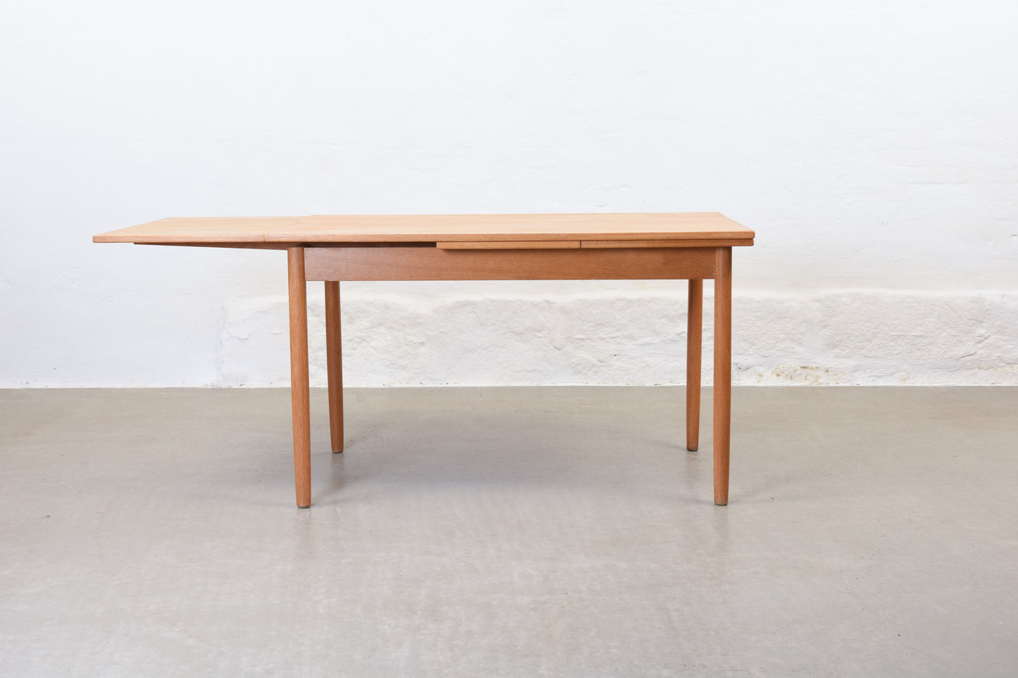 1960s extending dining table in oak