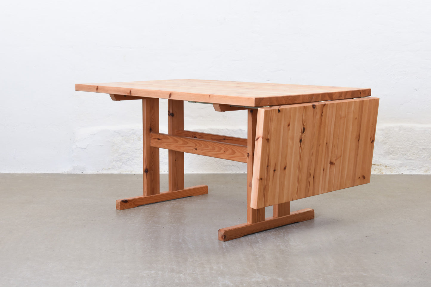 1970s drop-leaf dining table in pine
