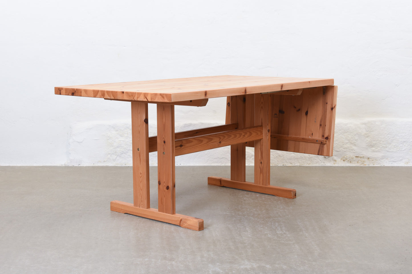 1970s drop-leaf dining table in pine