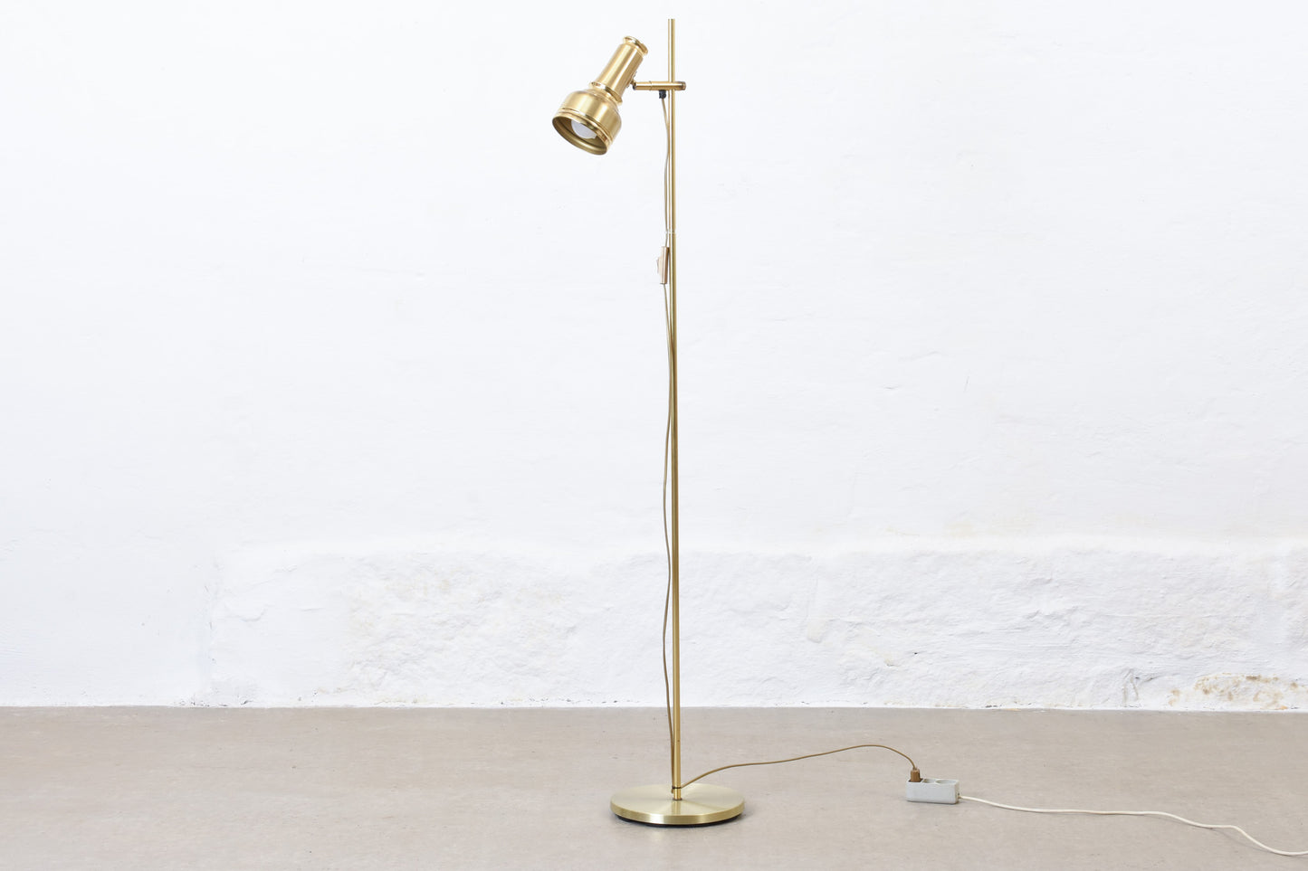 1970s height-adjustable brass floor lamp