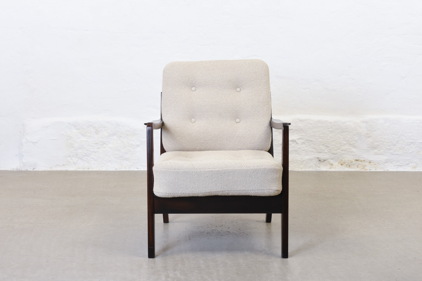 Newly reupholstered: 1950s lounger by Stig Thoresen-Lassen