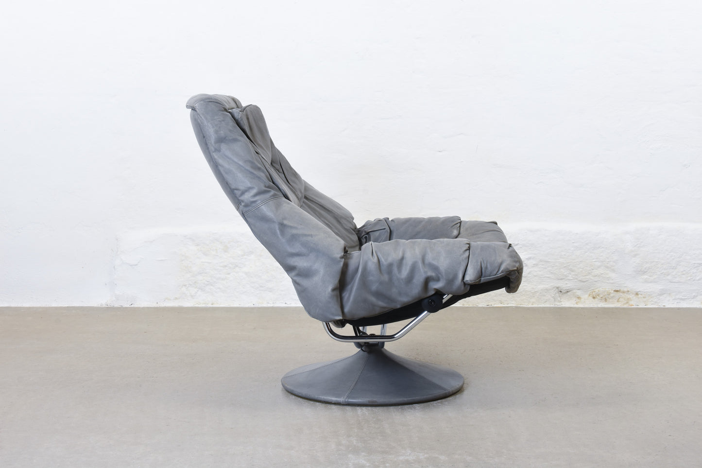 1980s Norwegian reclining leather lounger + ottoman