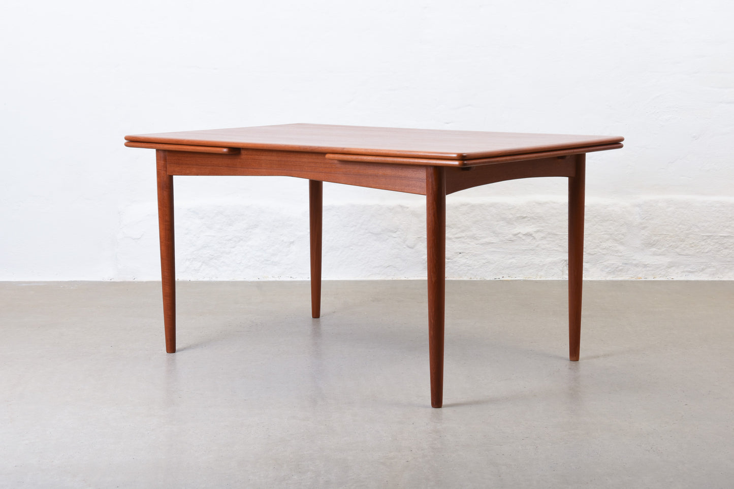 1960s extending dining table in teak - 140L cm