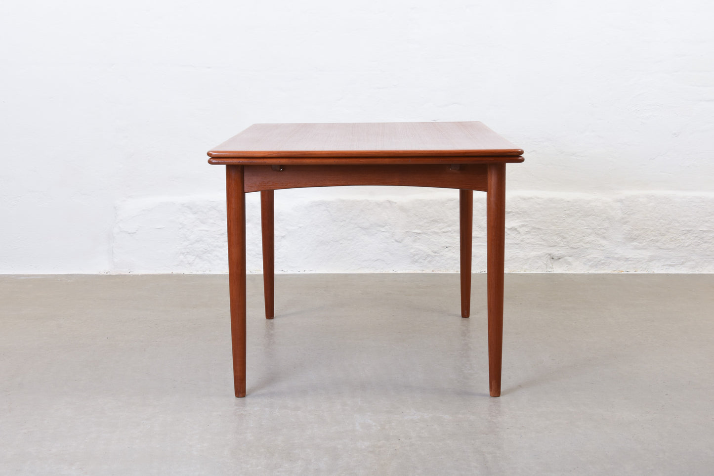 1960s extending dining table in teak - 140L cm