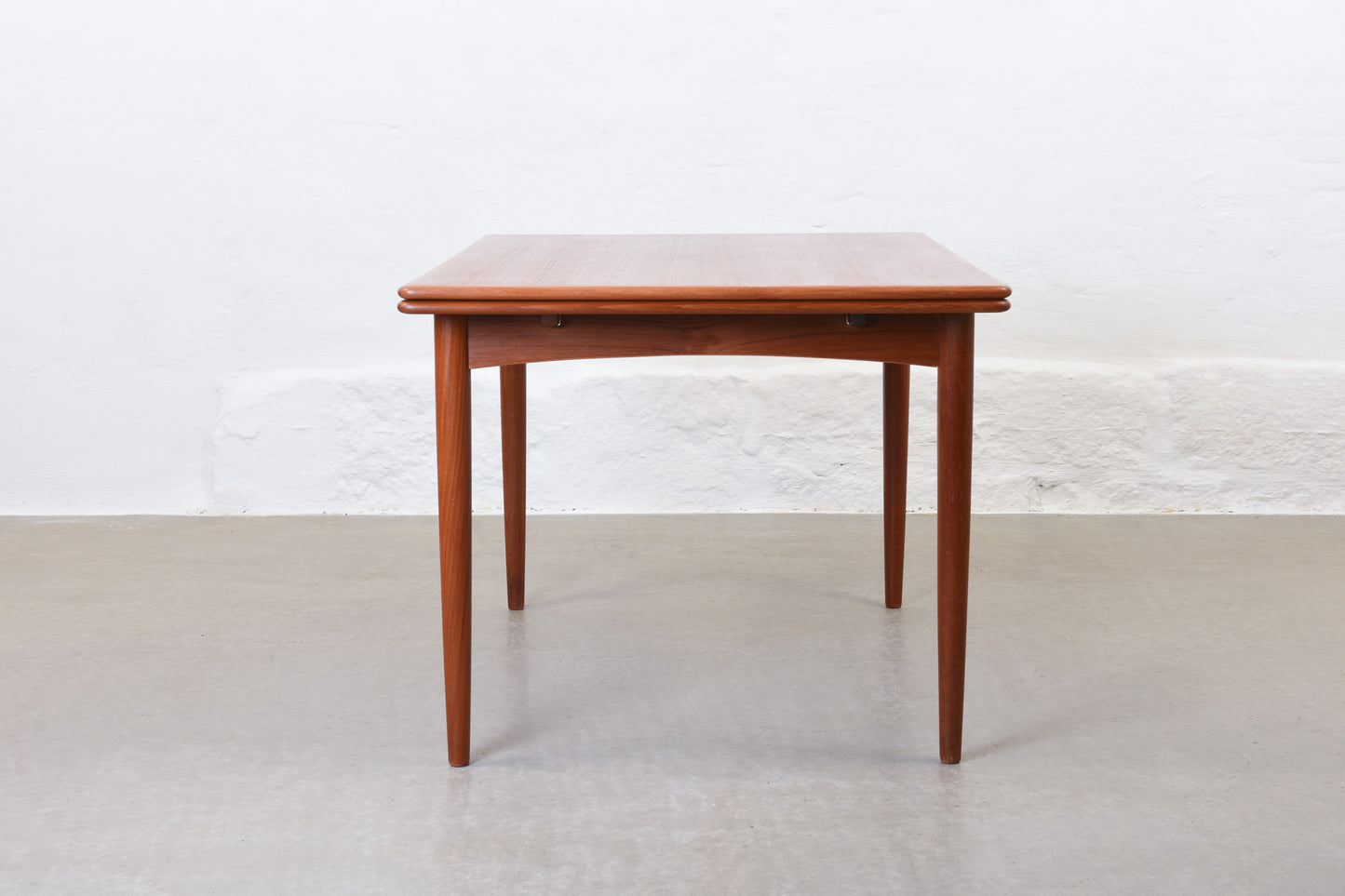 1960s extending dining table in teak - 140L cm
