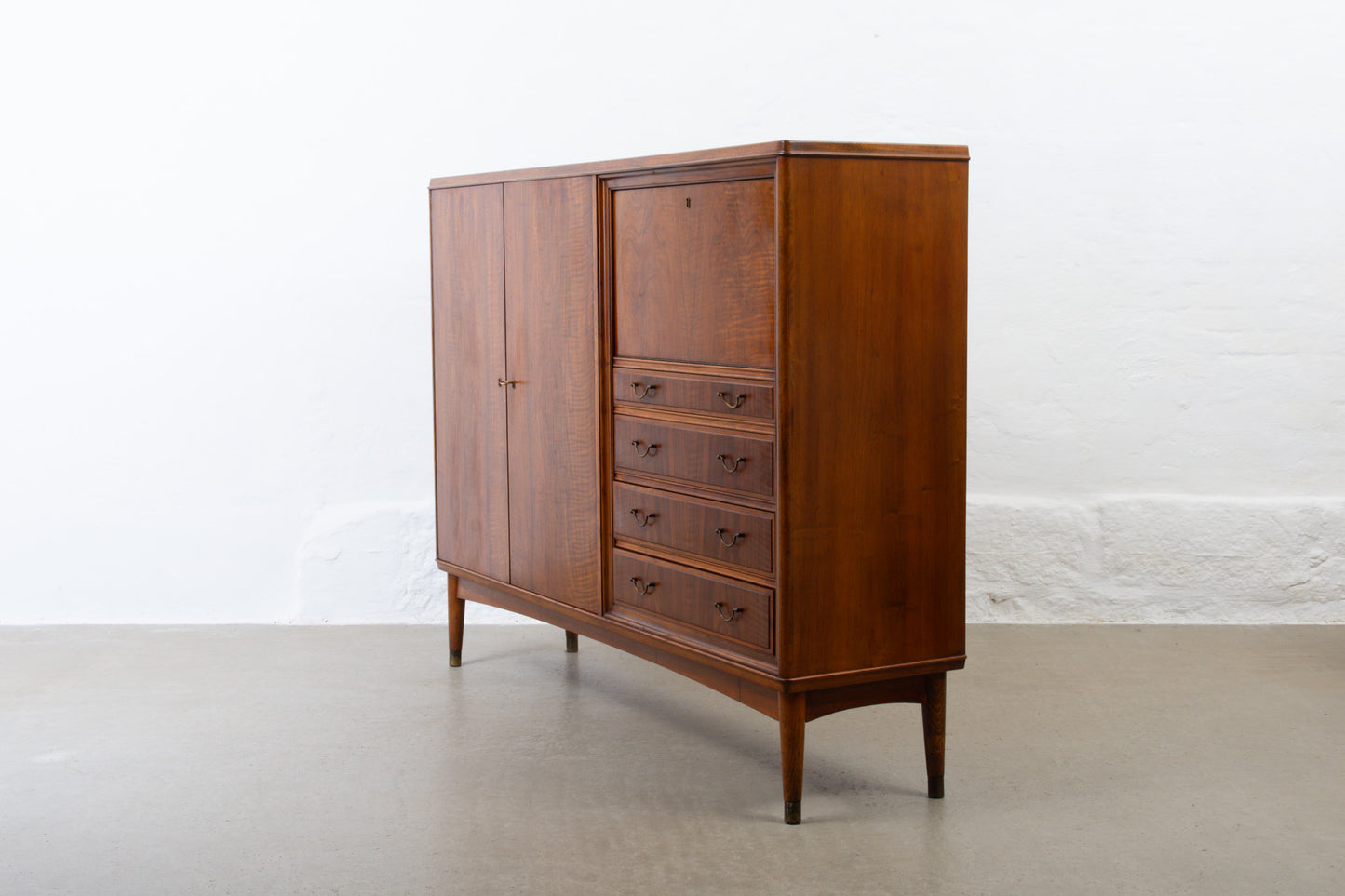 1920s tall sideboard in mahogany