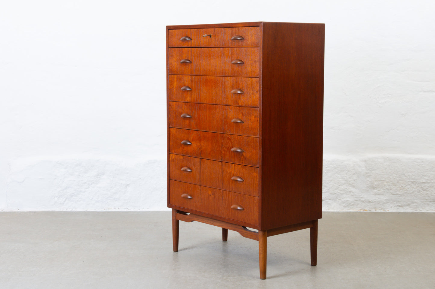 1960s teak chest of drawers with sculpted handles