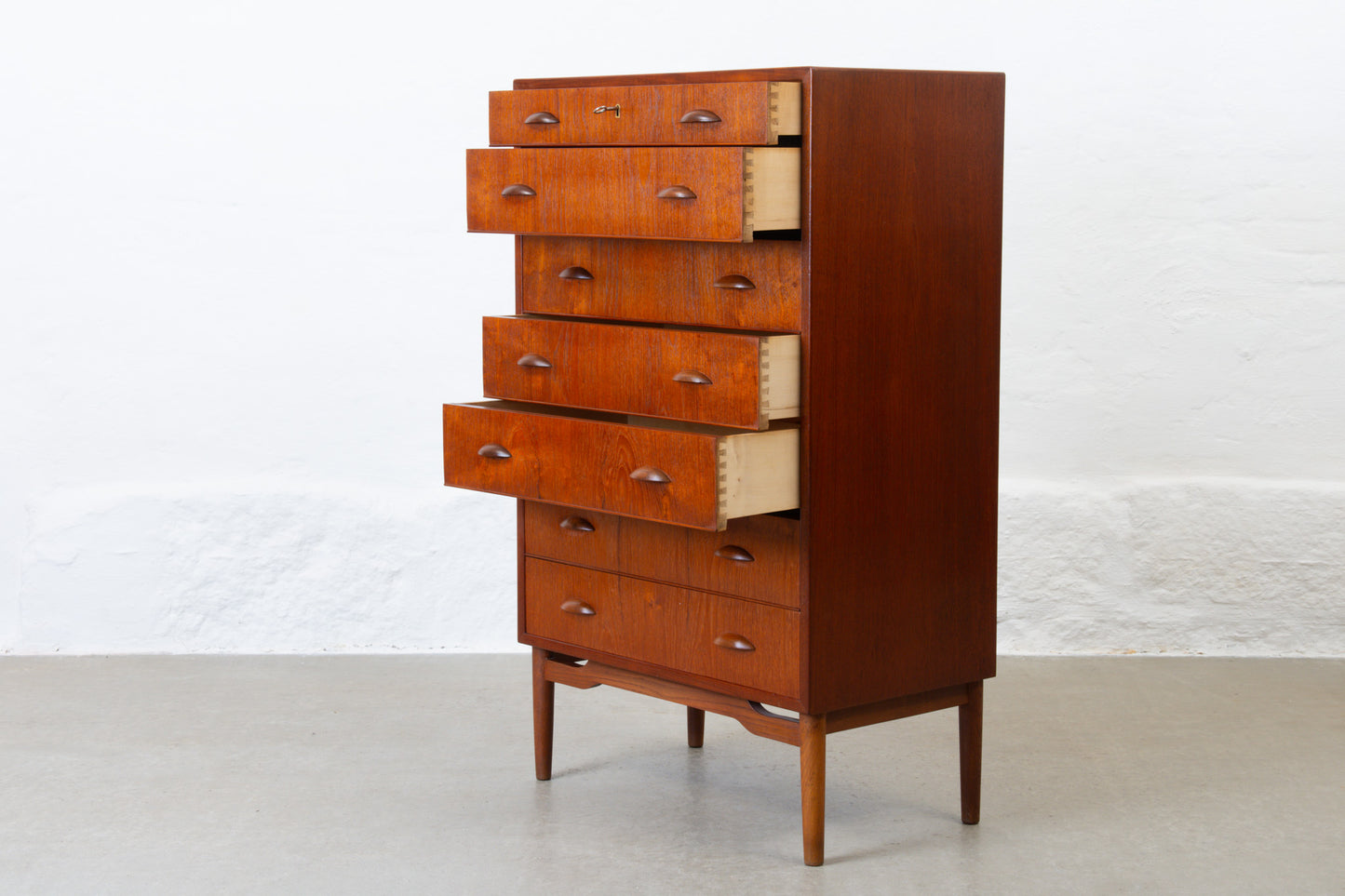 1960s teak chest of drawers with sculpted handles