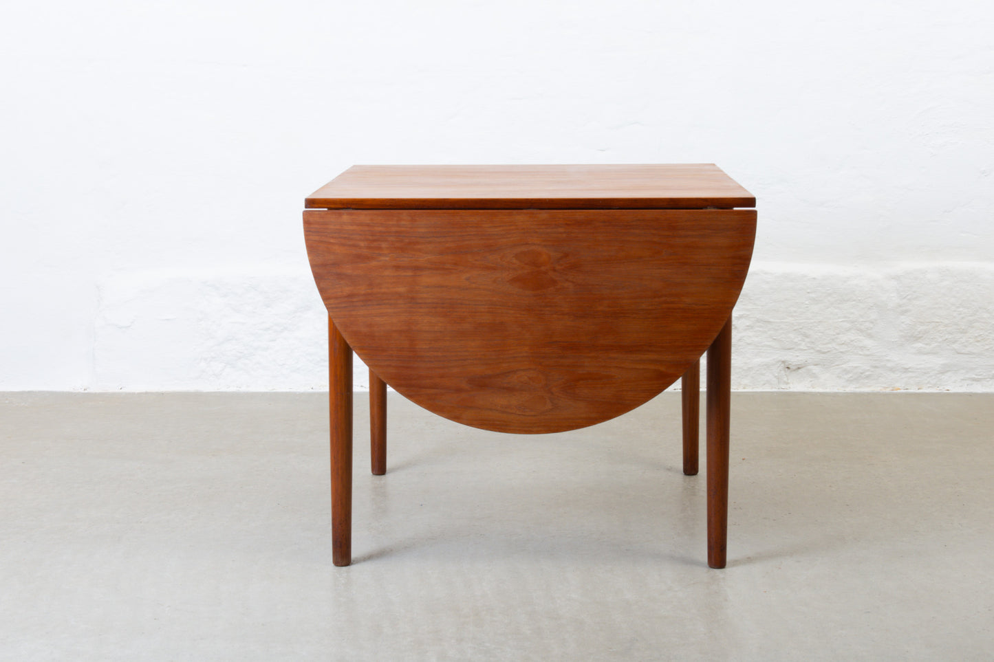 1960s drop-leaf dining table in teak