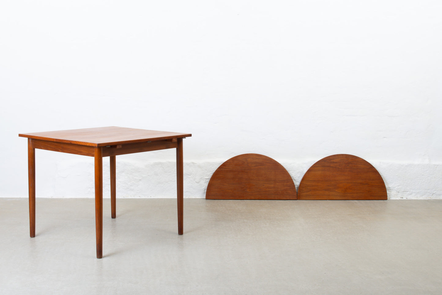 1960s drop-leaf dining table in teak