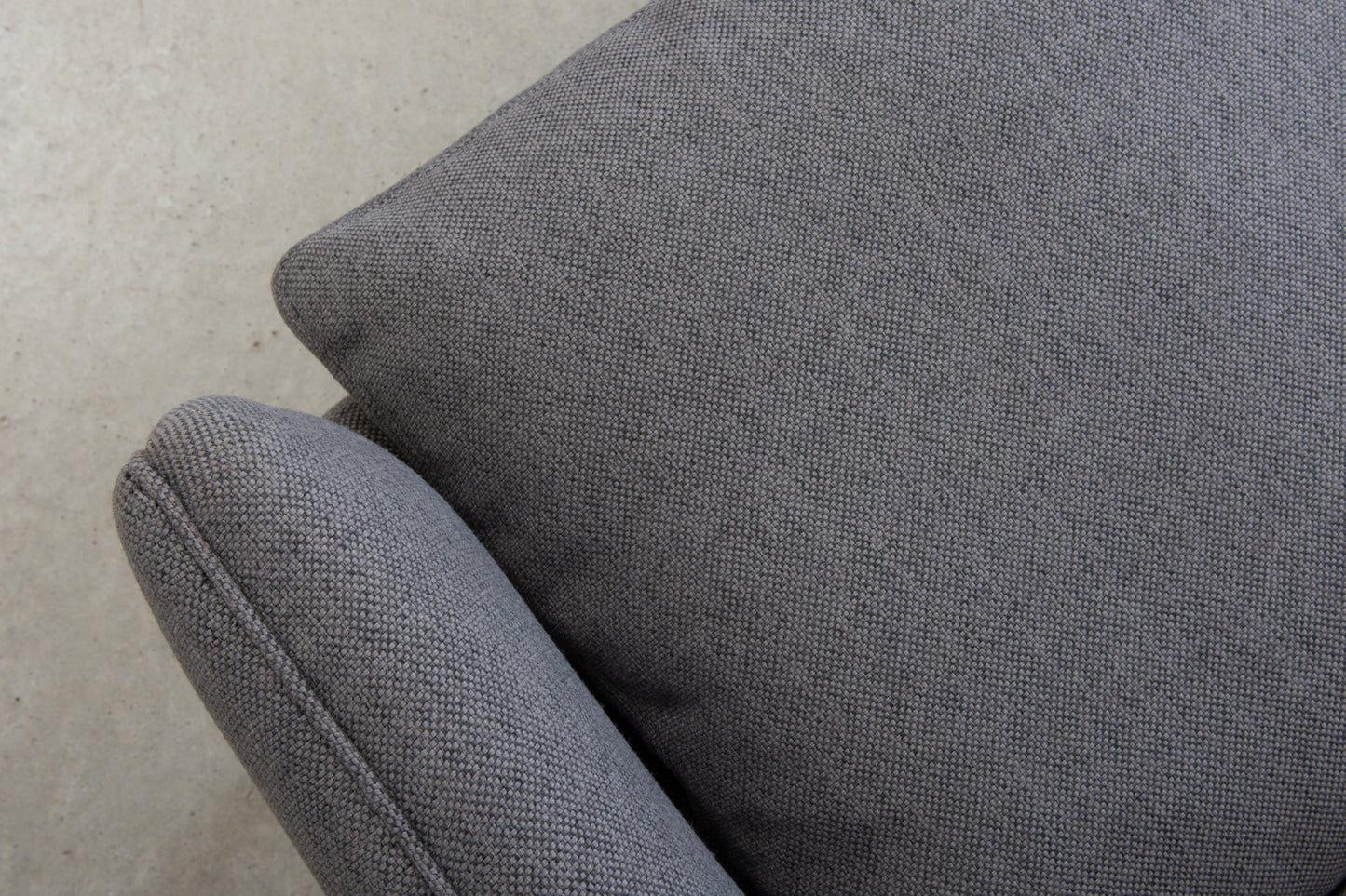 Newly reupholstered: 1960s 'CS 800' sofa by Hans Olsen