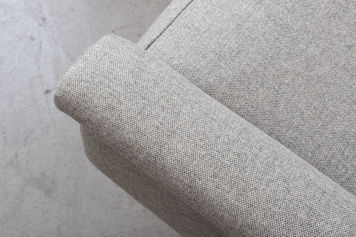 Newly upholstered: 1960s swivel chair in wool