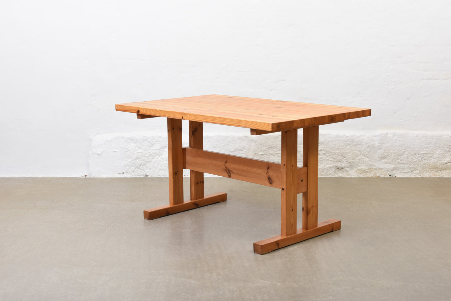 1970s pine dining table on Shaker legs