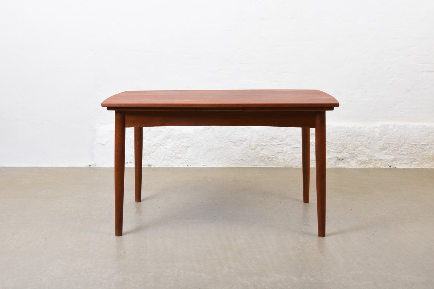 1960s Danish dining table in teak