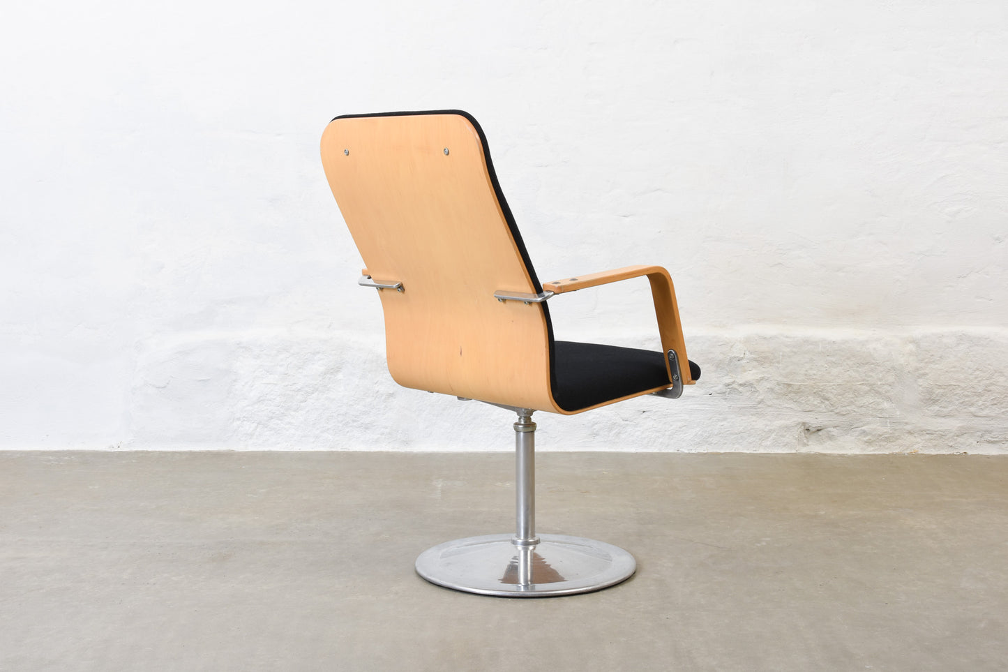 Save £80: 1980s swivel chair by Yrjö Kukkapuro