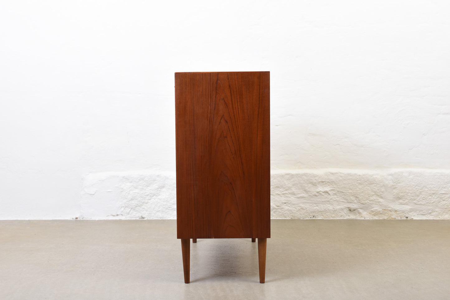 1960s teak chest with inset handles - 100W cm