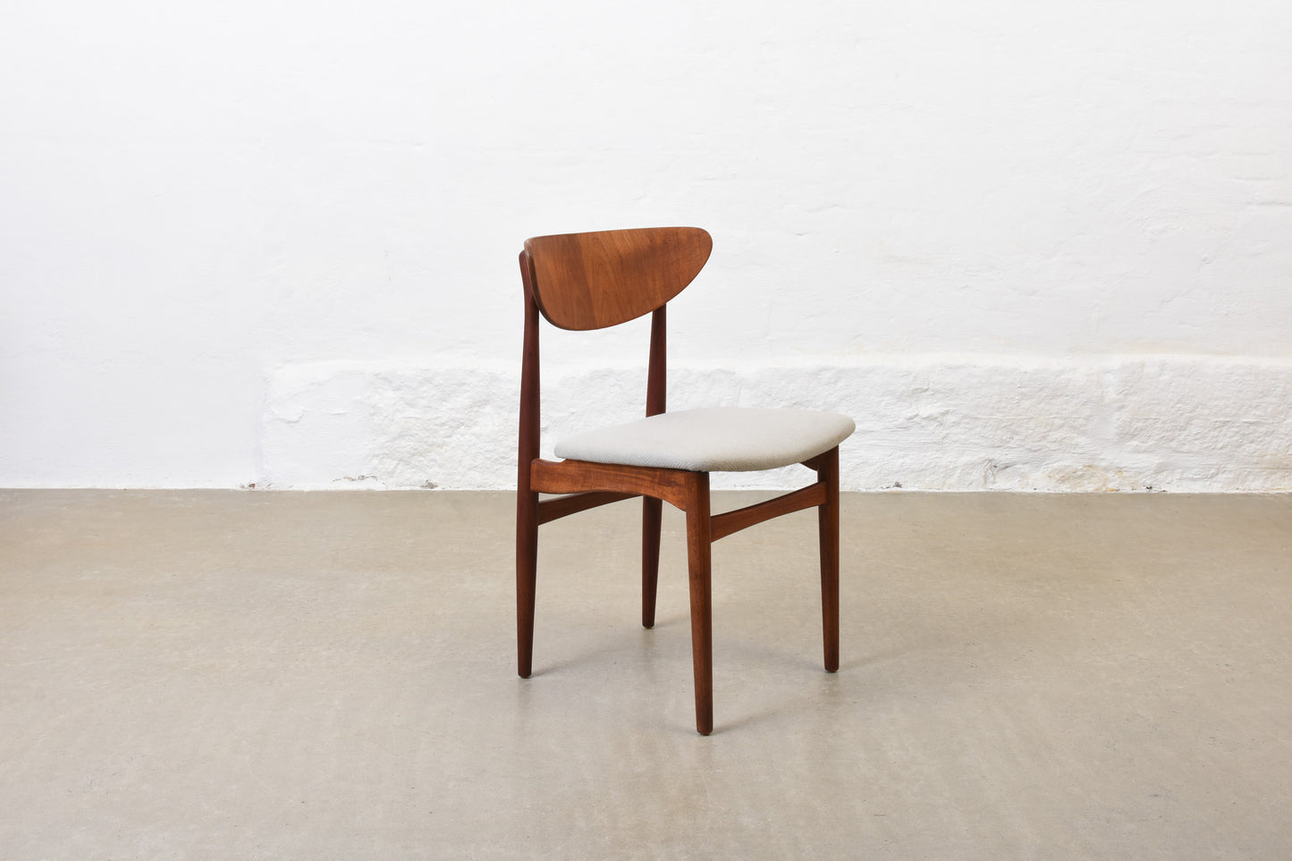 Newly reupholstered: Set of 1950s teak dining chairs by Henning Kjærnulf