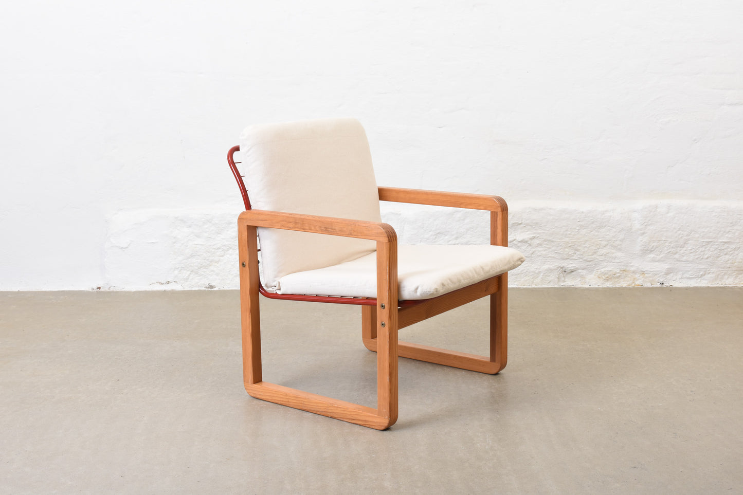 Newly reupholstered: 1980s pine + wire mesh lounger by Knut Hagberg