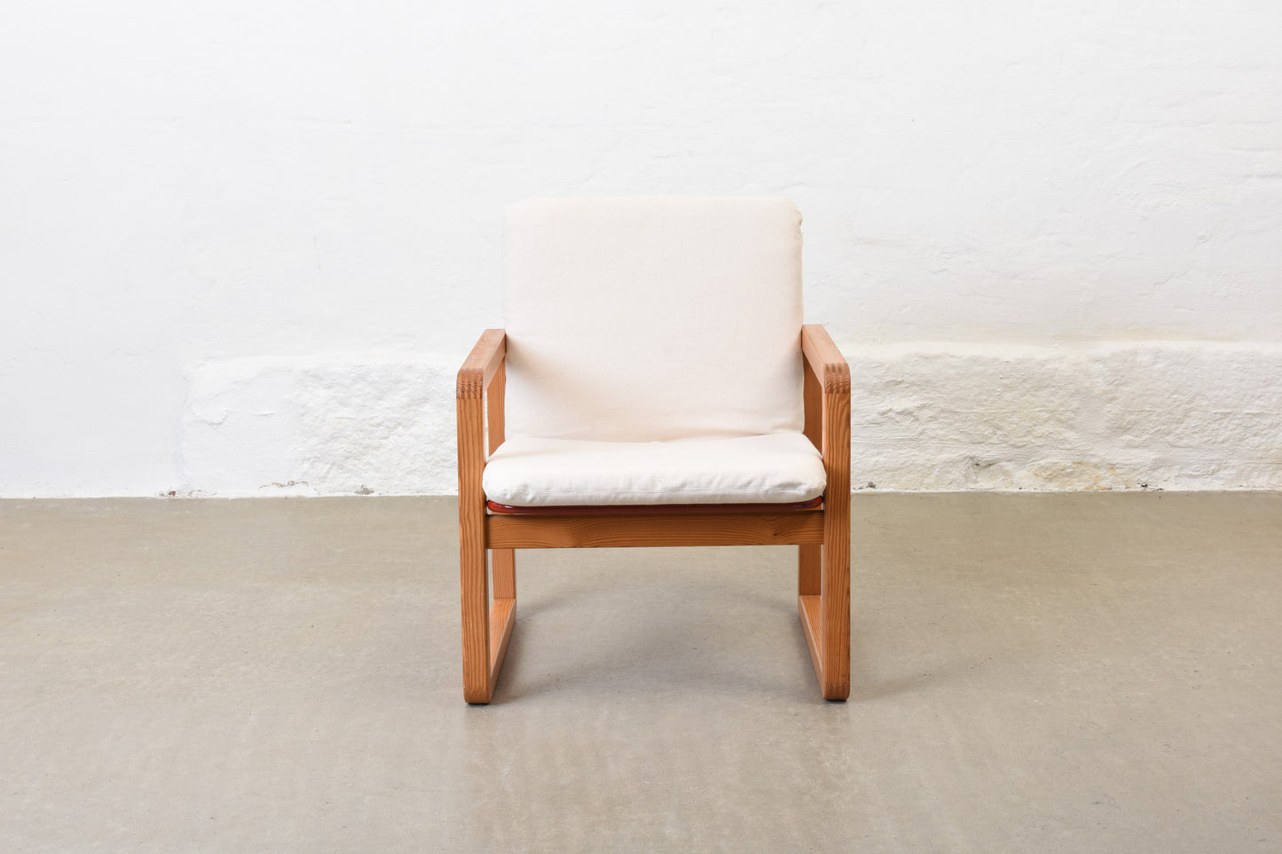 Newly reupholstered: 1980s pine + wire mesh lounger by Knut Hagberg