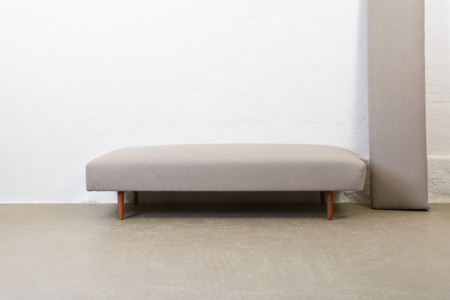 Newly reupholstered: 1950s Danish day bed