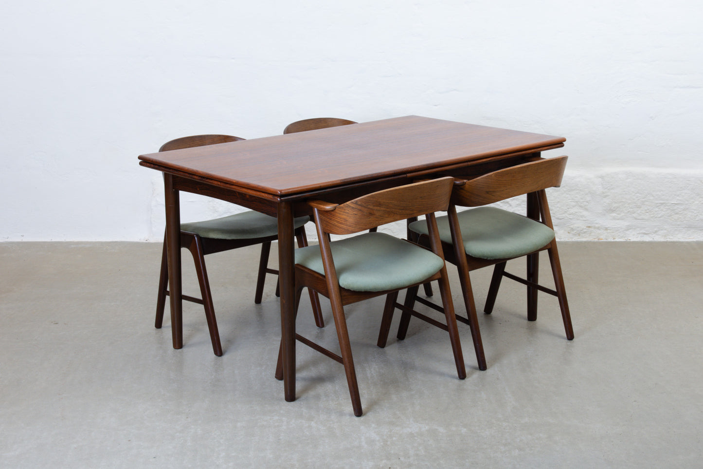 1960s extending dining table in rosewood