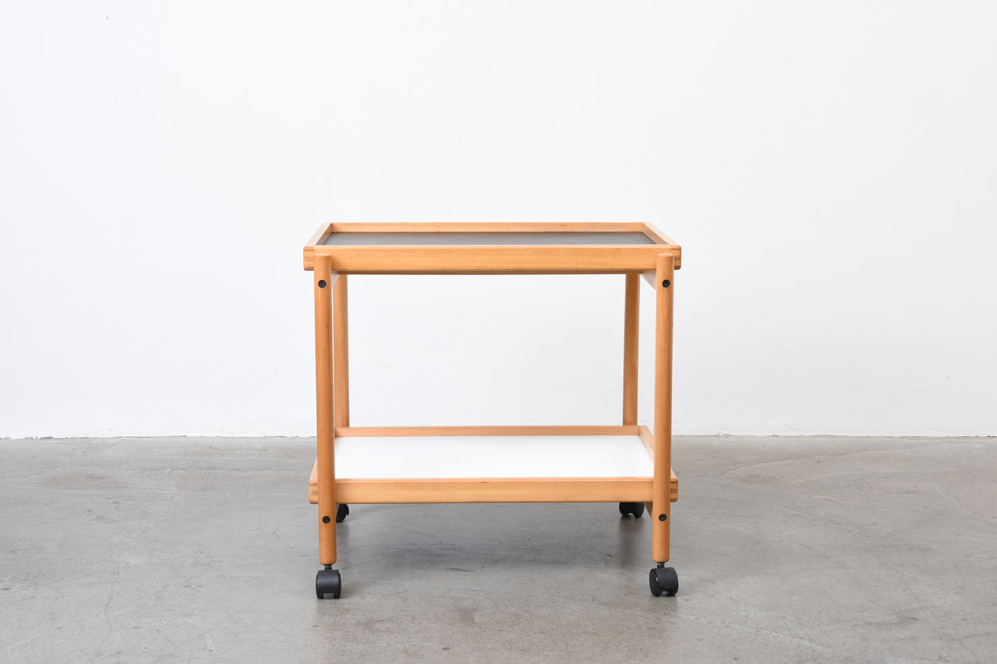 1980s trolley table with reversible trays