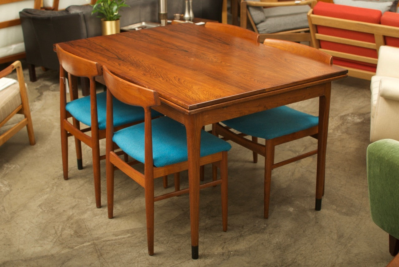 Rosewood dining table by N.O. Møller