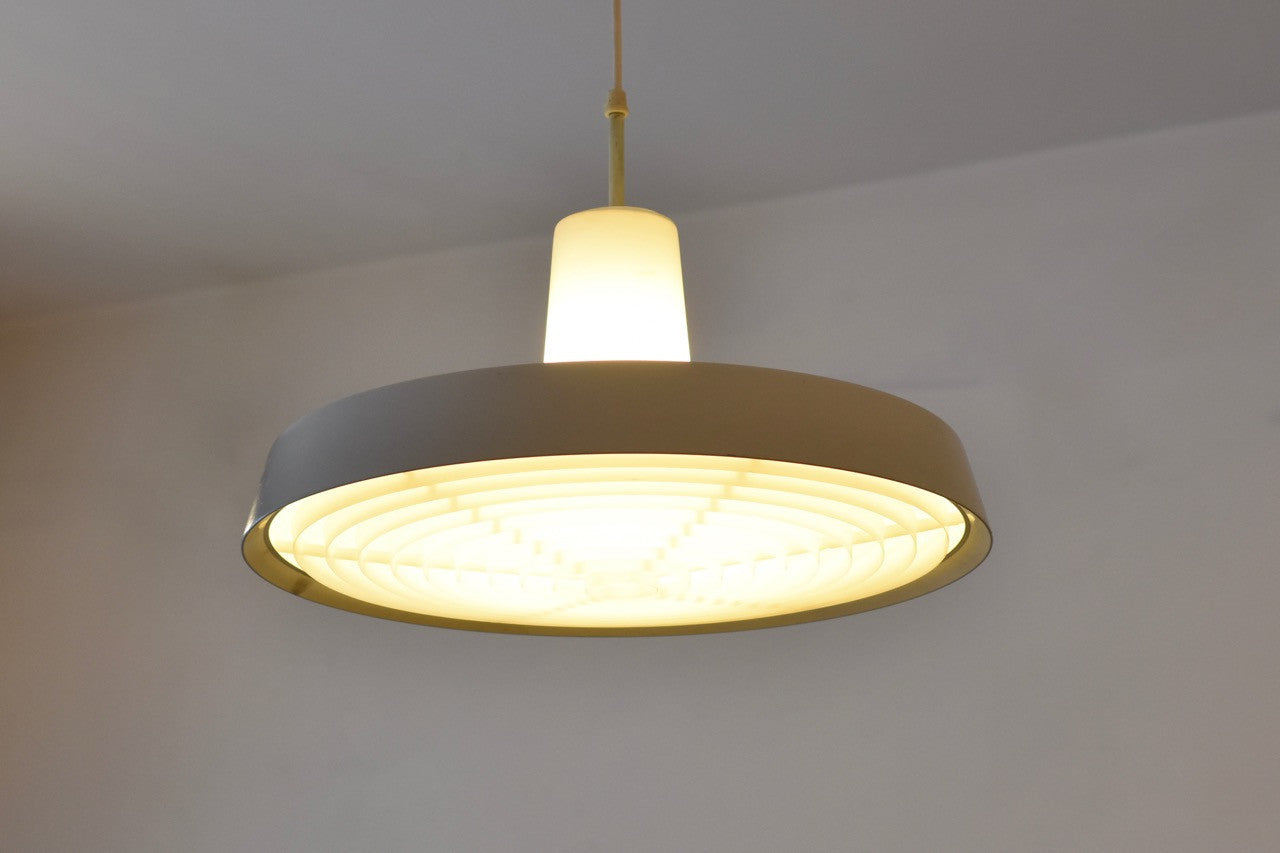 Louis Poulsen 'Midspunktpendel'