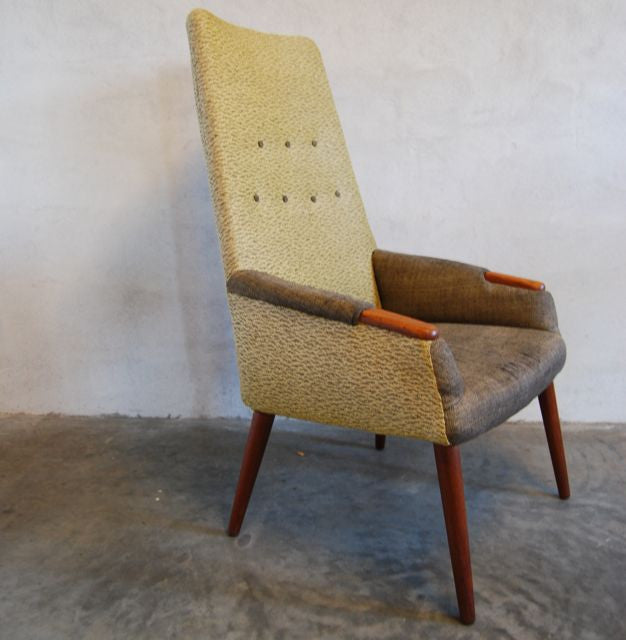 Highback lounge chair
