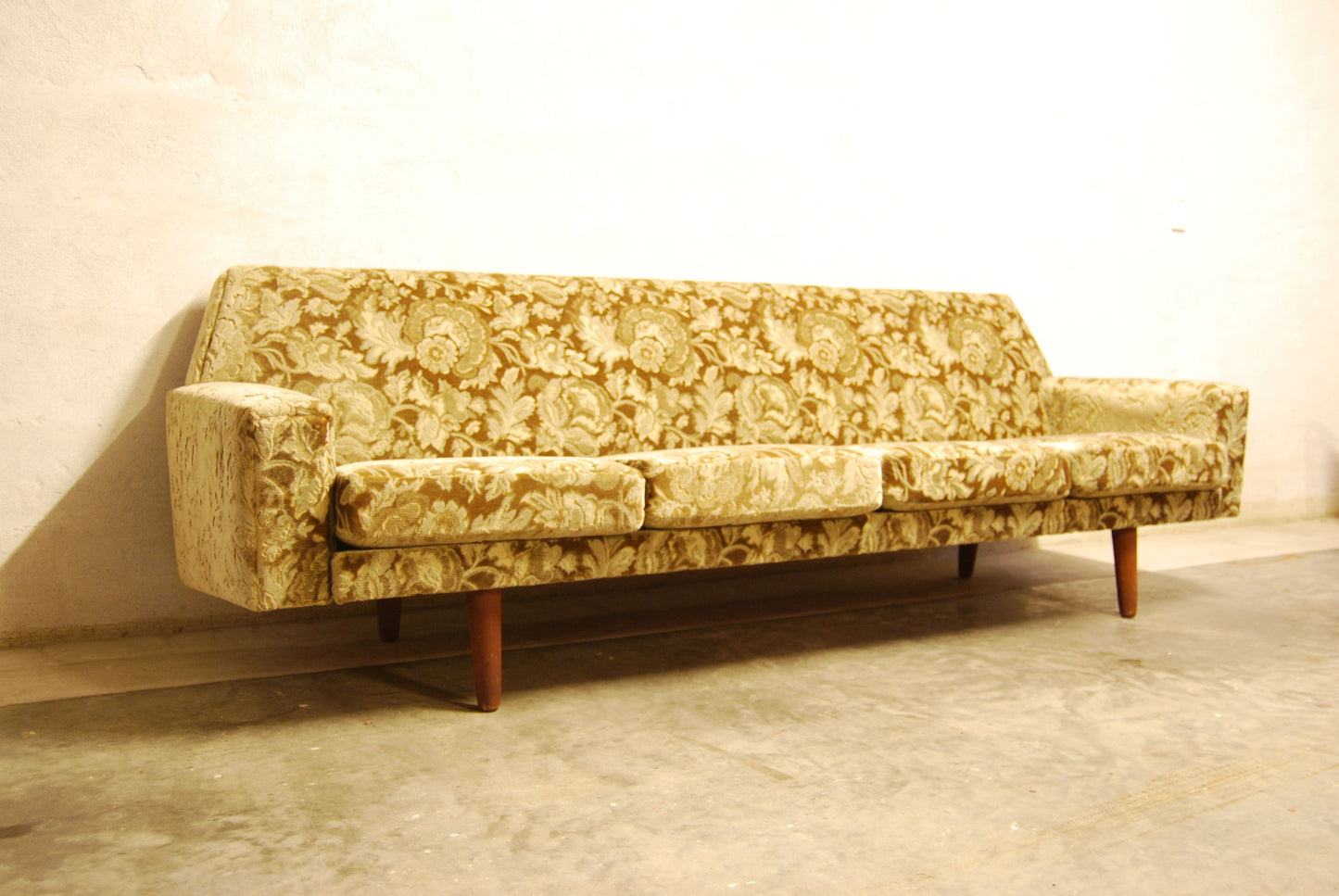 Floral four seater