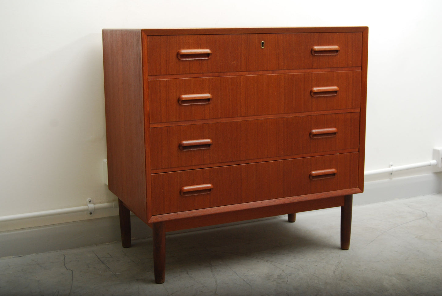 Chest of four drawers