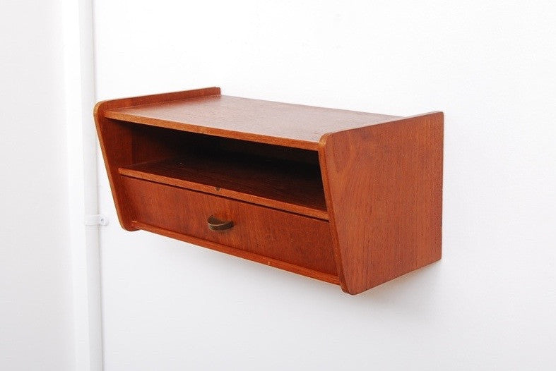 Floating bedside table