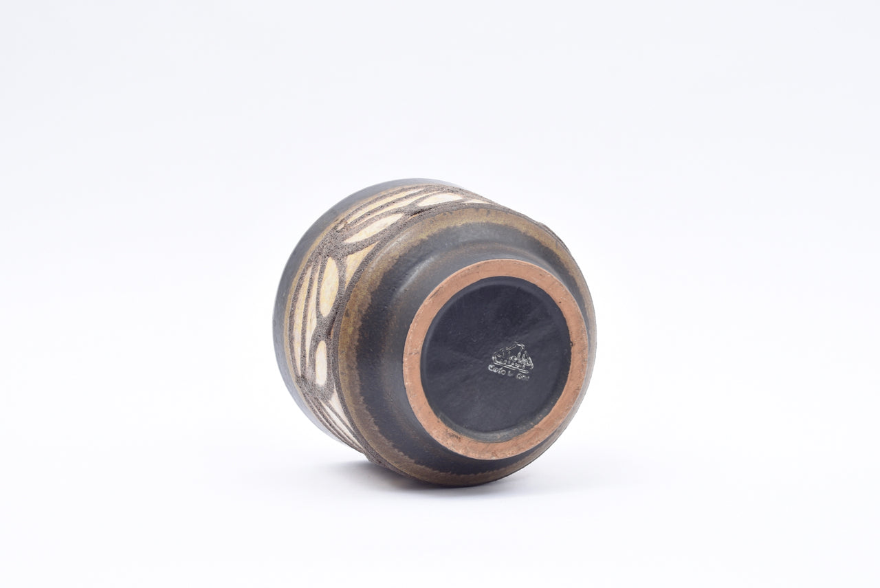 Flower pot by Strehla Keramik