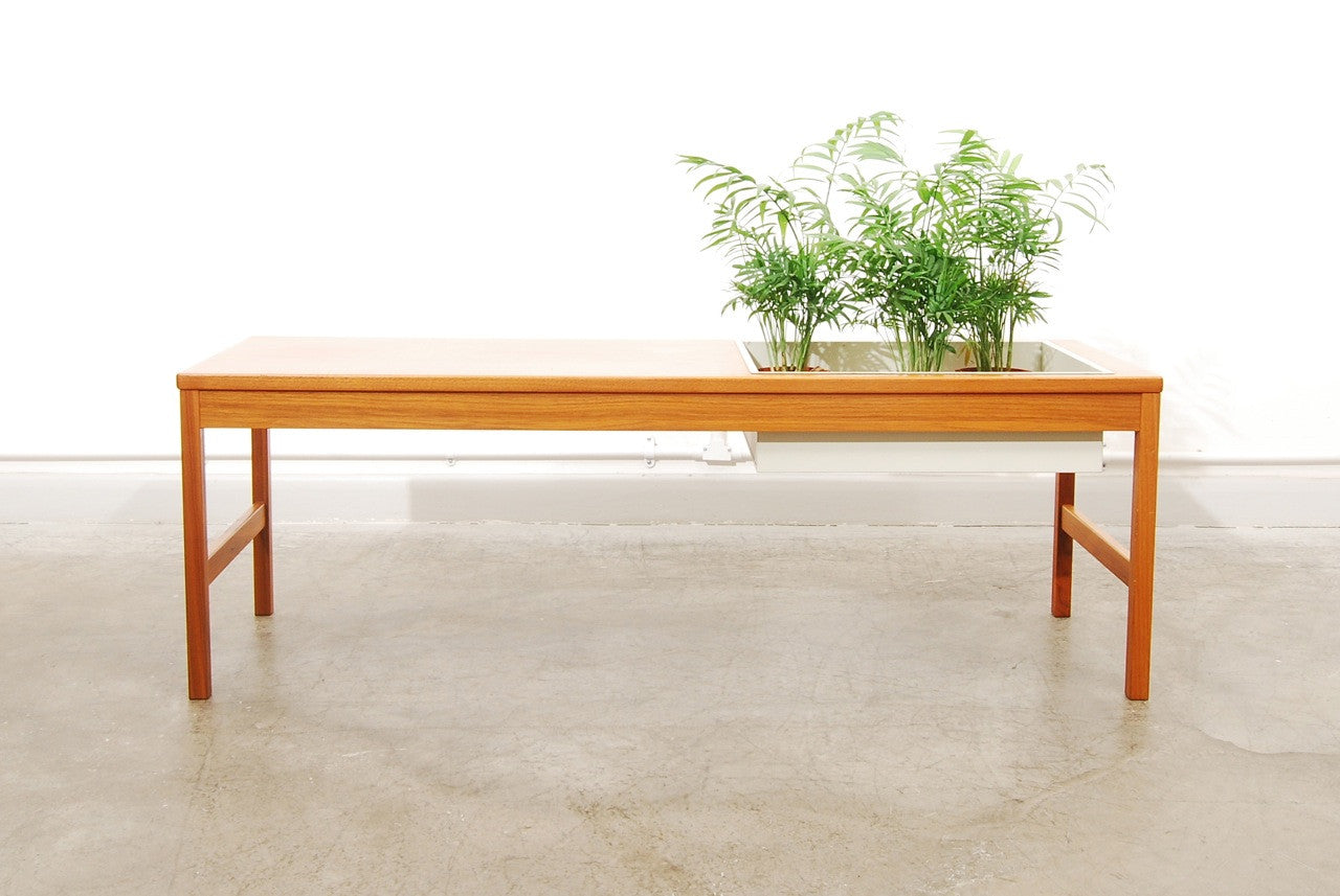 Coffee table with planter – CHASE & SORENSEN