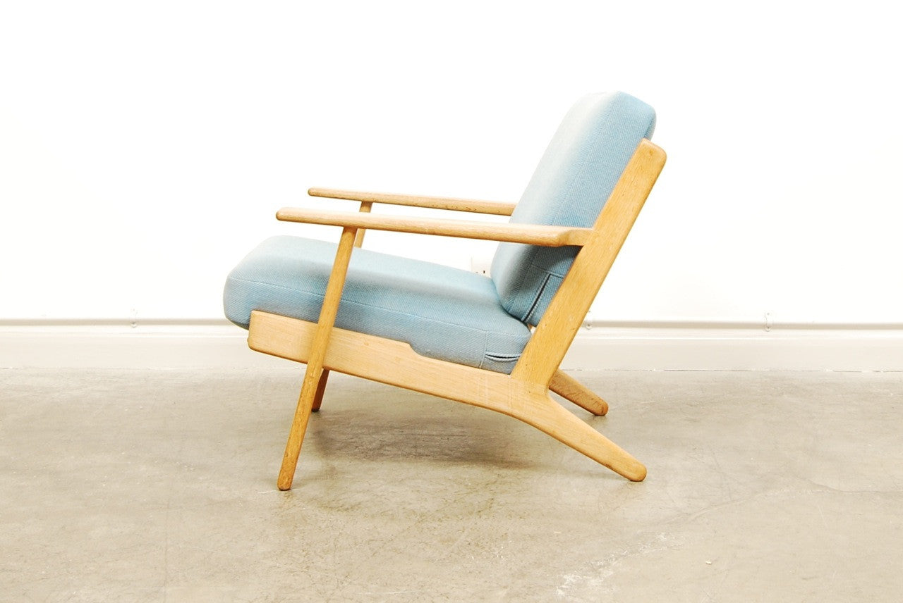 GE-290 by Hans J. Wegner
