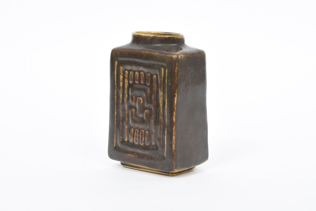 Vintage ceramic vase signed 'CUB'