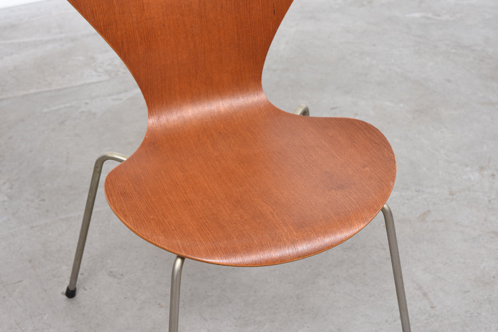 Series 7 chair in teak by Arne Jacobsen