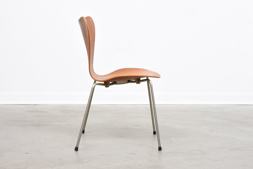 Series 7 chair in teak by Arne Jacobsen