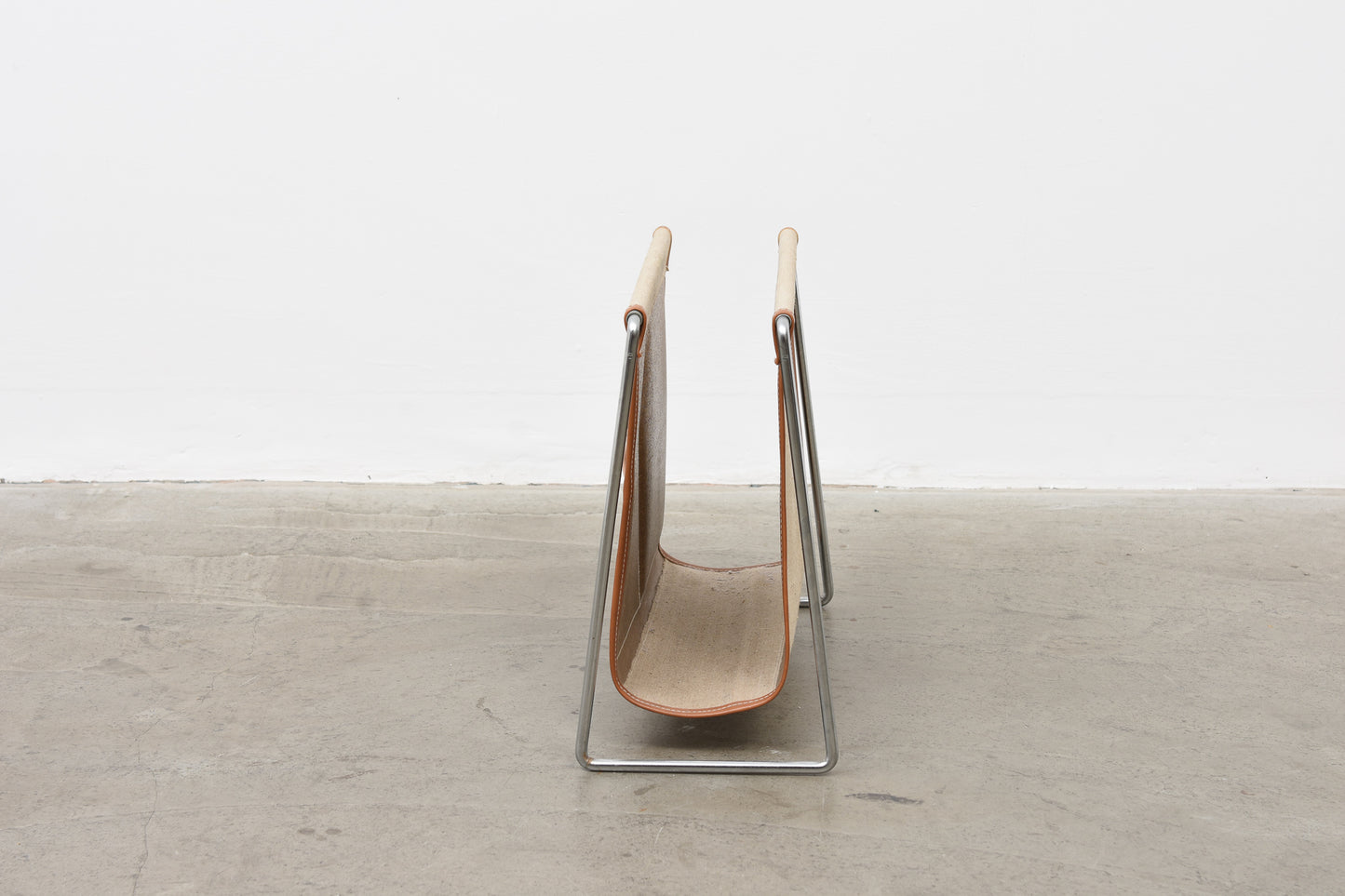 'Bachelor' magazine holder by Verner Panton