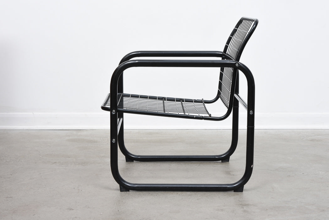 Tubular metal lounge chair