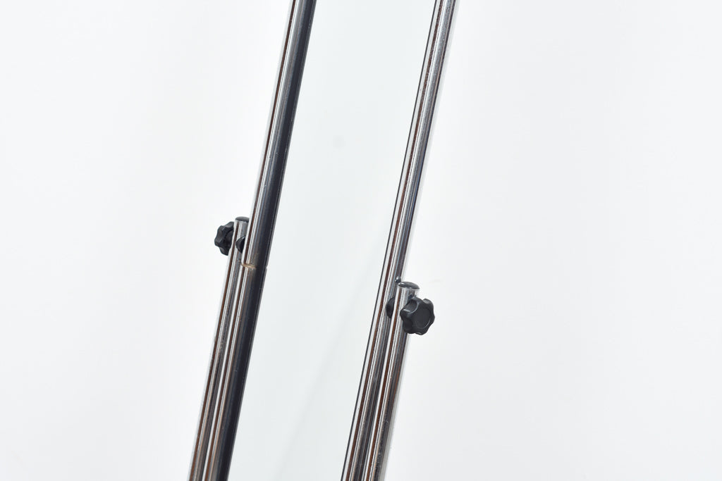 Freestanding mirror with tubular steel frame