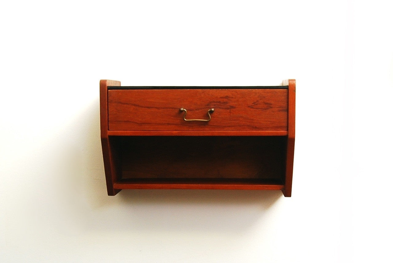 Bedside/hallway floating shelf