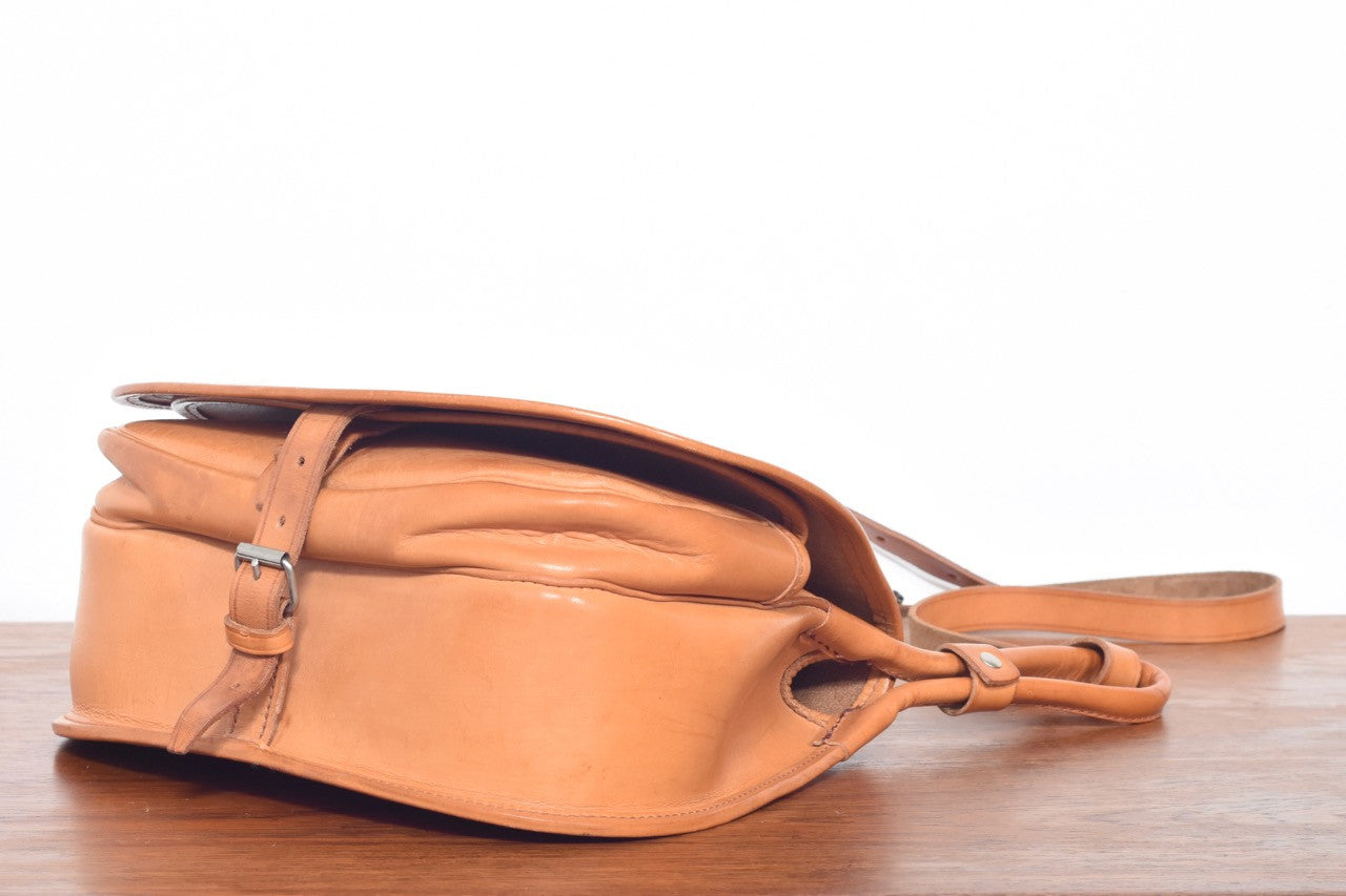 Vintage shoulder bag