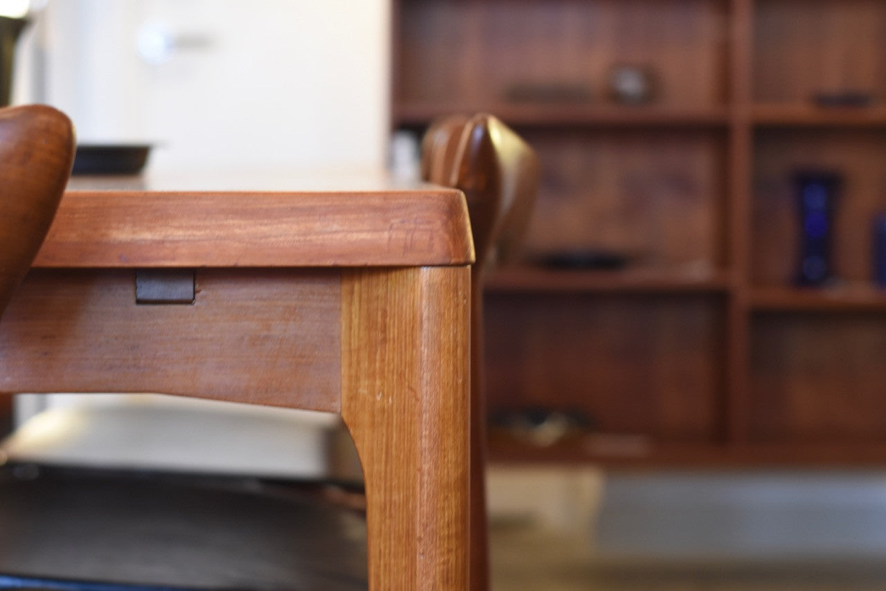 Just in: Extending teak dining table
