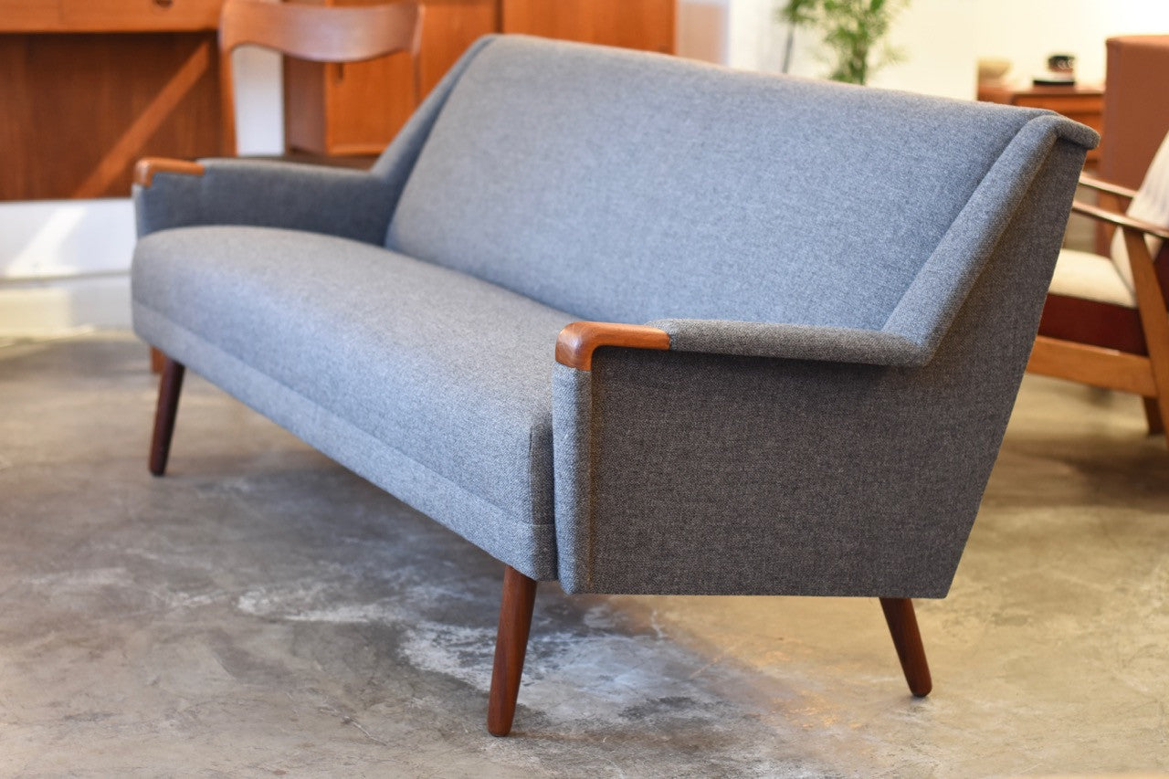 Just in: 1950s three seat sofa