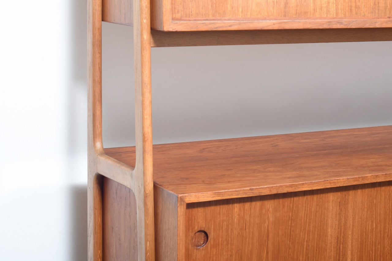 High board in teak and oak