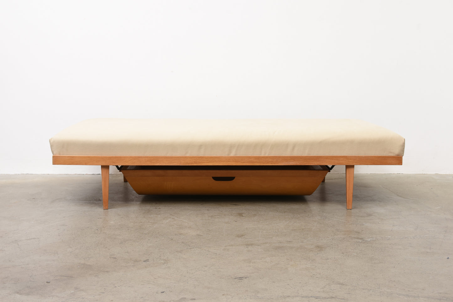 1950s oak day bed by Horsnæs Møbler