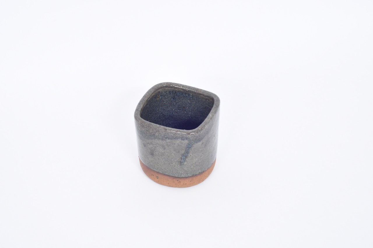 Squared stoneware vase by Conny Walther