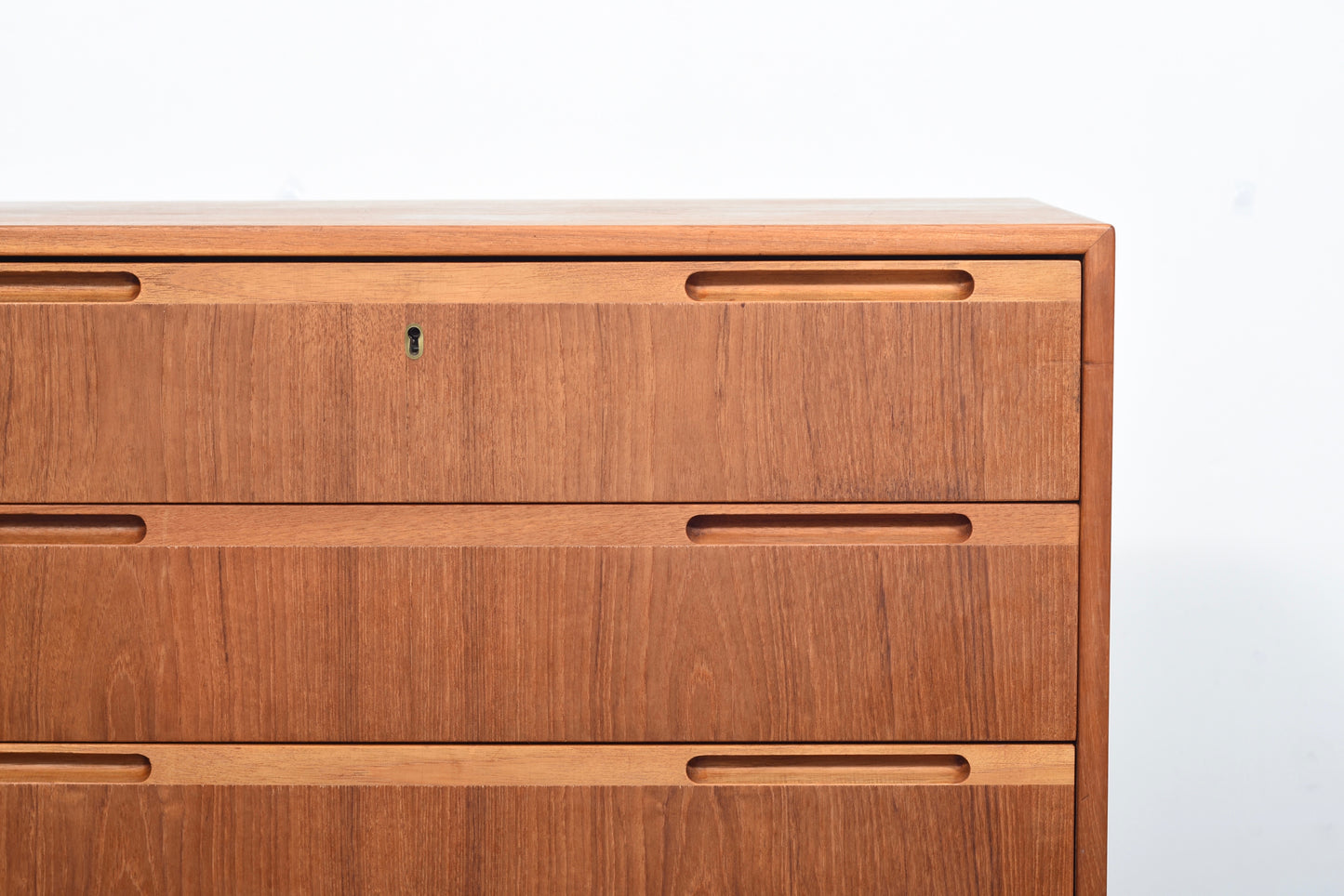 Chest of six drawers with inset handles
